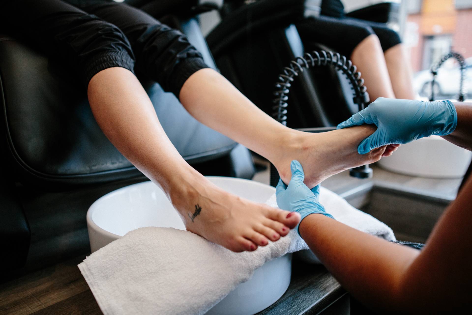 Ultimate Guide to Manicure and Pedicure Services in Dubai